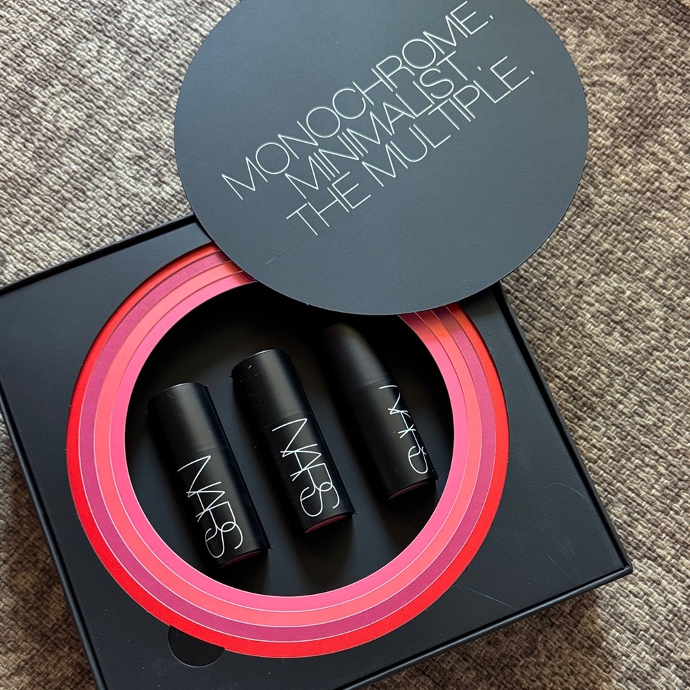 NEW UNOPENED- NARS Monochrome multi stick  Trio - Black and Red